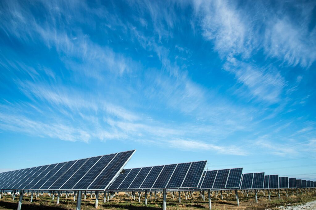 Solar panel energy chain diagram showing components from sunlight capture to electricity use.